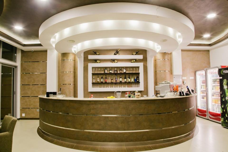 Hotel Oasis Podgorica Luaran gambar
