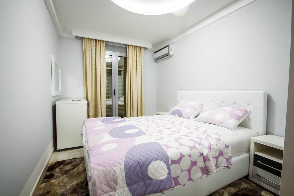 Hotel Oasis Podgorica Luaran gambar