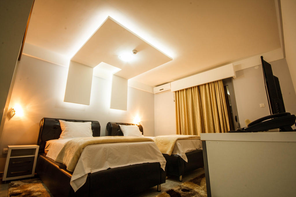 Hotel Oasis Podgorica Bilik gambar